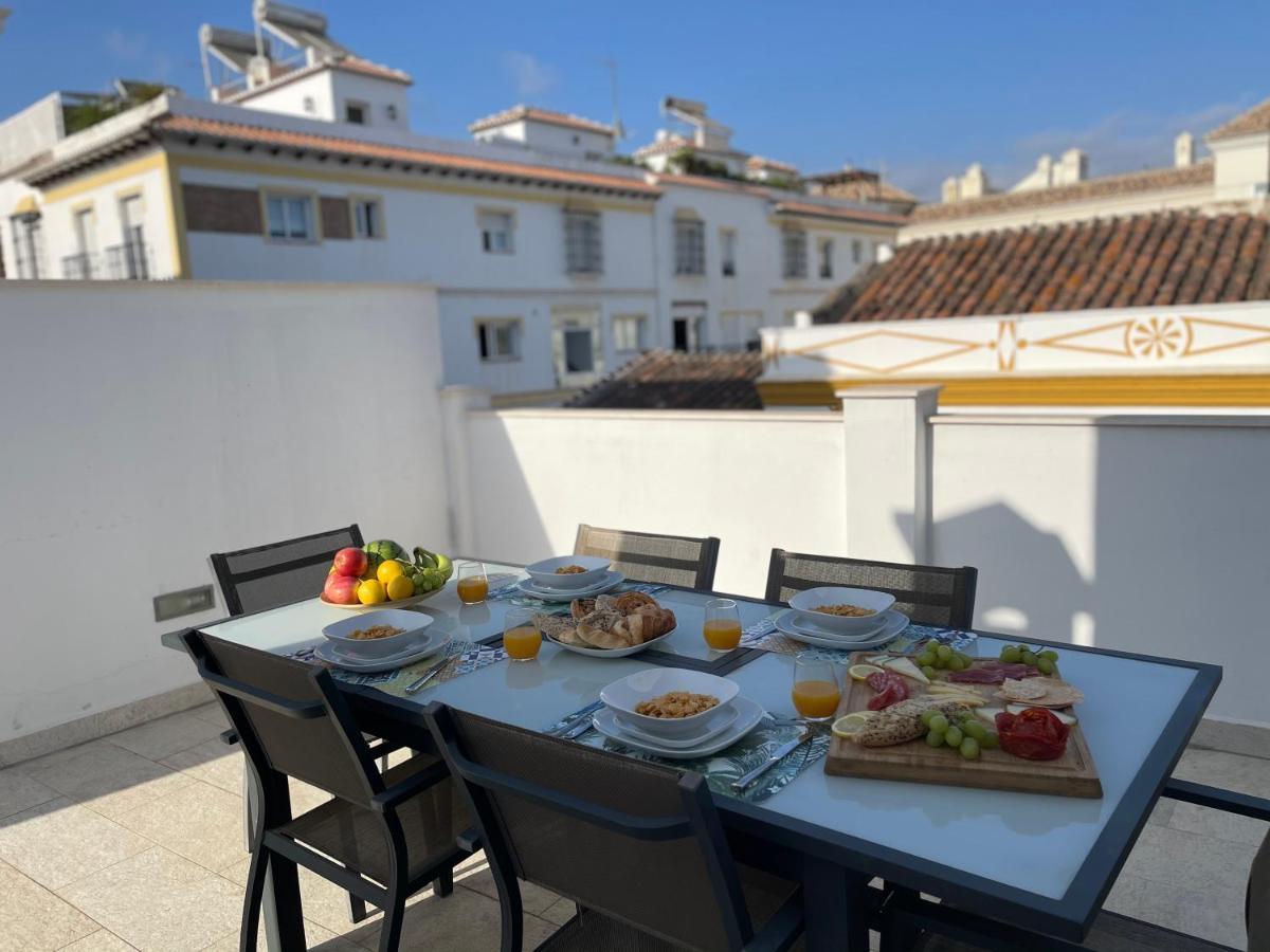 Casa de Férias New Townhouse In The Heart Of With Jacuzzi
