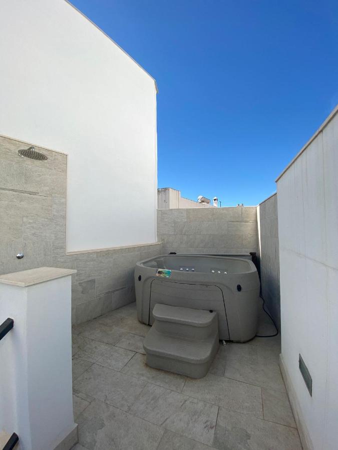 New Townhouse In The Heart Of With Jacuzzi Casa de Férias